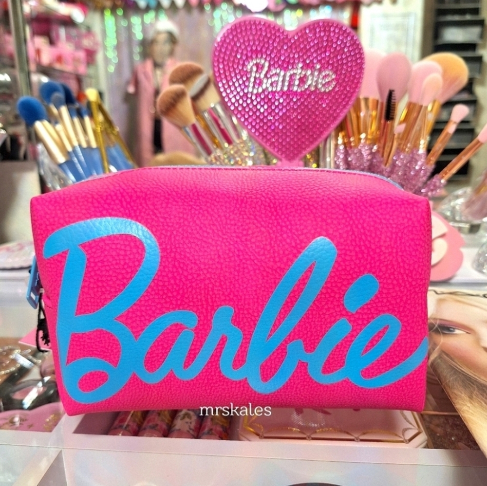 Barbie Makeup Bag - Picture 4 of 11